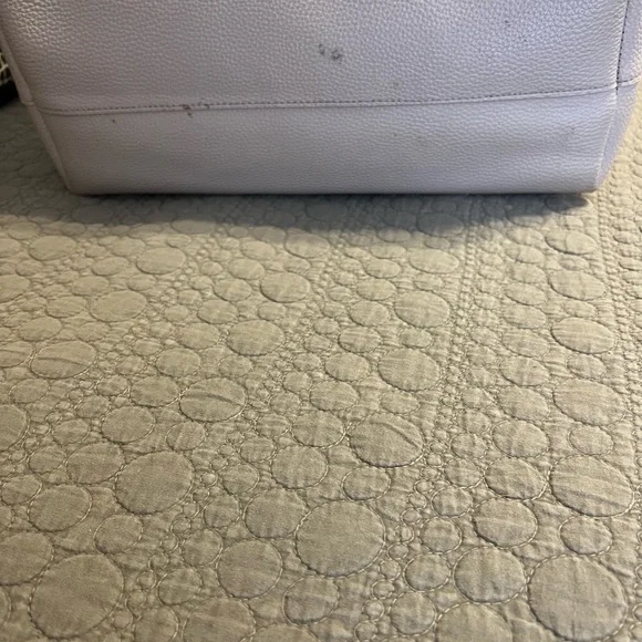 Can't remember the brand but it's a very pretty tote - Picture 3 of 3